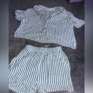 cute summer 2 piece striped set from marshalls, womens size small, plsss buy
